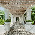 Отель La Peschiera